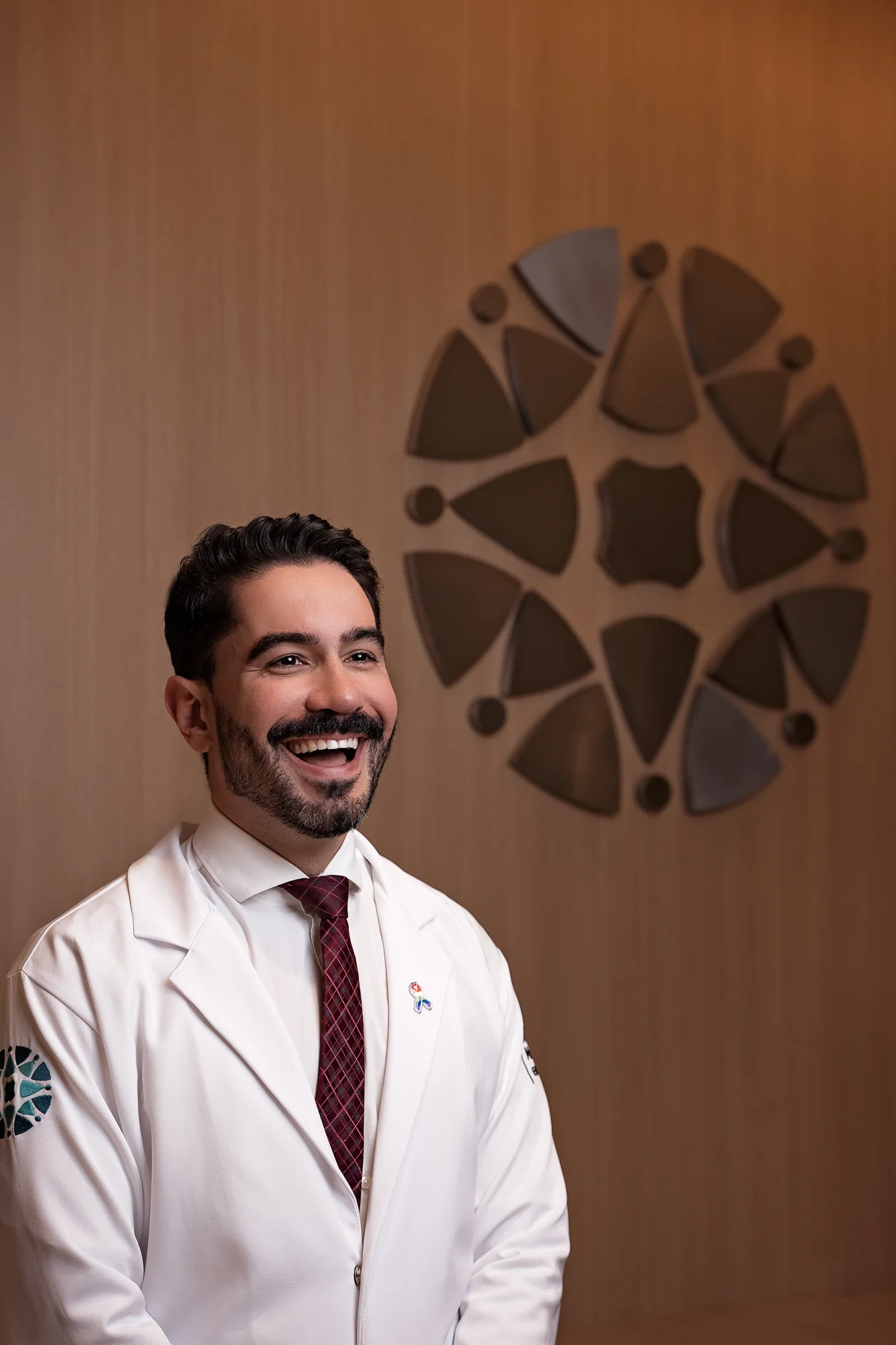 Especialista em Hérnia Epigástrica 3 Dr. Rodrigo Barbosa, Cirurgião do Aparelho Digestivo, Cirurgião Geral, Coloproctologista — Especialista em Hérnia Epigástrica