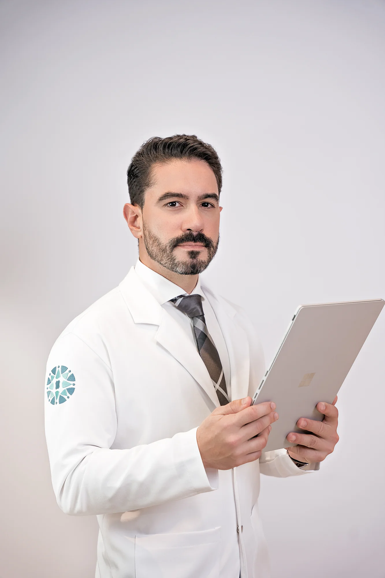 Especialista em Hérnia Incisional 3 Dr. Rodrigo Barbosa, Cirurgião do Aparelho Digestivo, Cirurgião Geral, Coloproctologista — especialista em hérnia incisional