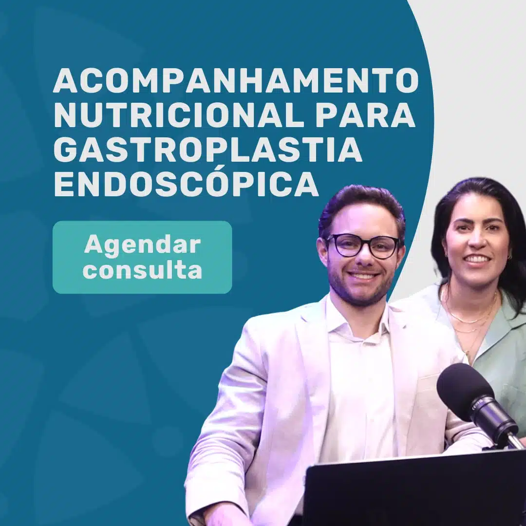 Bariátrica pelo Bradesco: Como Funciona e Quem Pode Fazer 4 Cirurgião revisando exames pré-operatórios com paciente em consultório. — bariátrica pelo bradesco