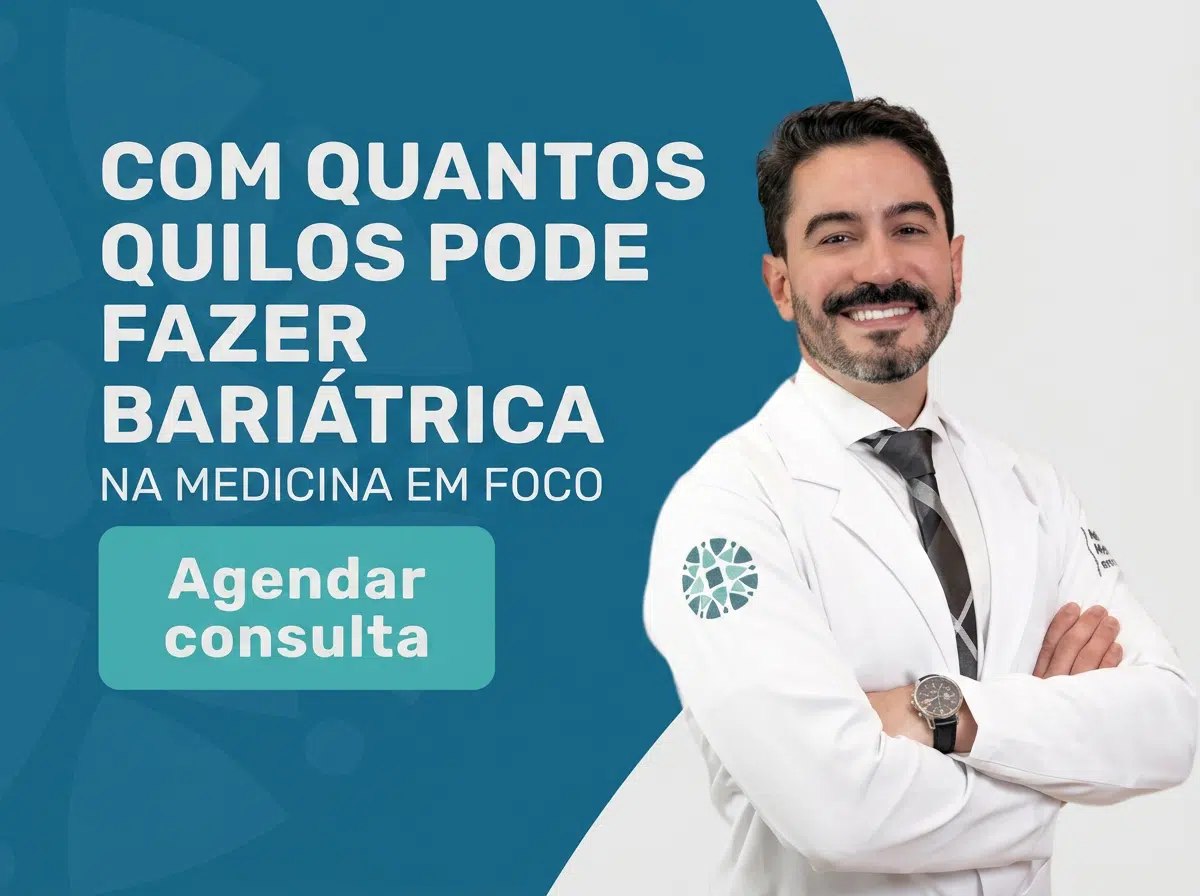 Especialista em Hemorroidas em São Paulo (SP) | 2026 2 Cirurgião conduzindo avaliação proctológica com paciente em consultório.